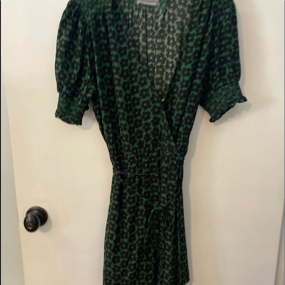 Dress above knee wrap around green dress
